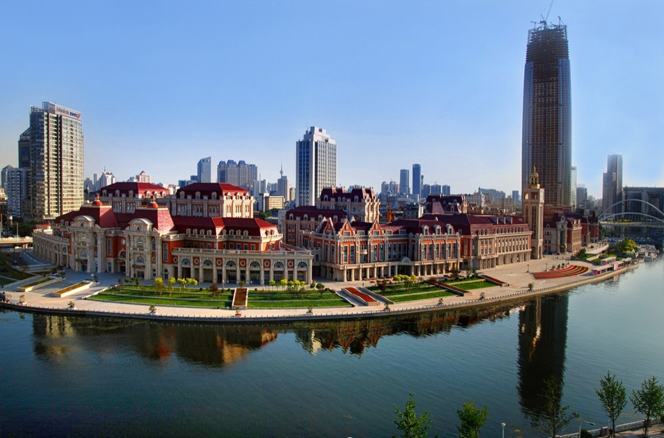 天津津?yàn)硰V場(chǎng)