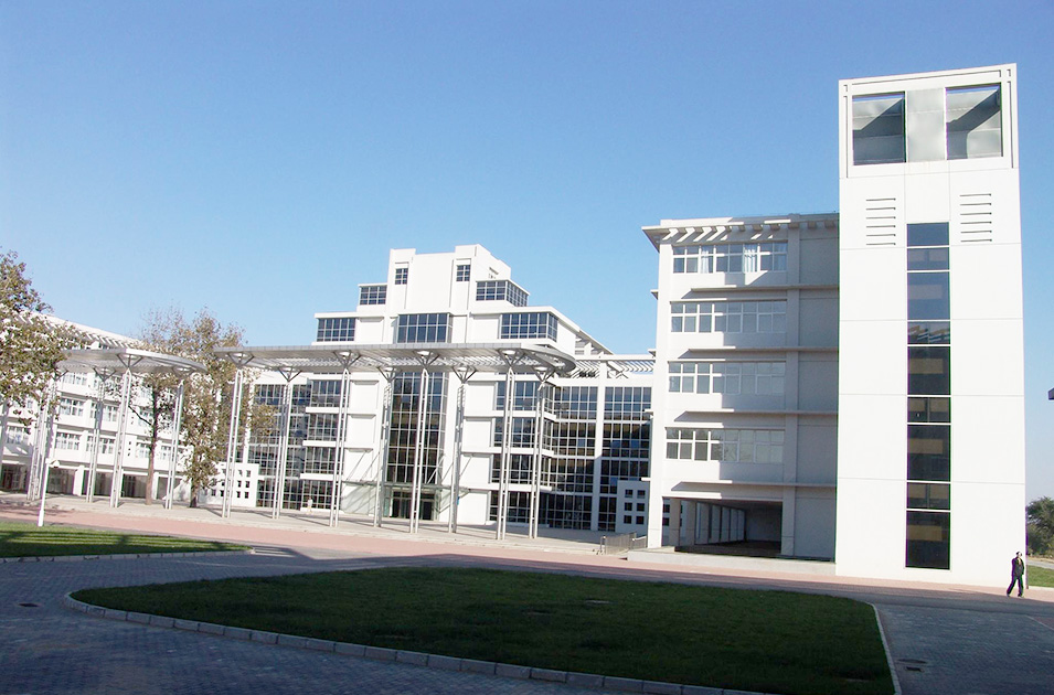 天津醫(yī)學(xué)高等專科學(xué)校教學(xué)樓